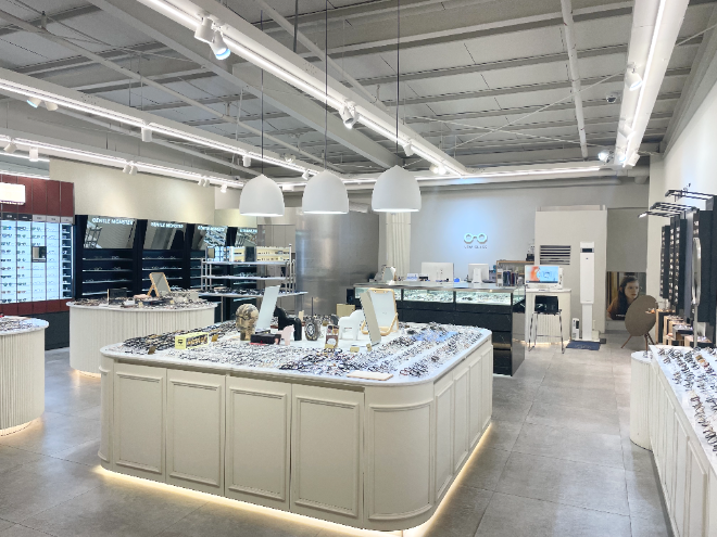 뉴글라스 봉선점 전경