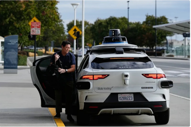 내년에는 자율주행 로보택시 경쟁이 본격화 될 것으로 예상되는 가운데 '웨이모의 해'가 될 것이라고 야후파이낸스가 30일(현지시간) 보도했다. 사진=AP통신