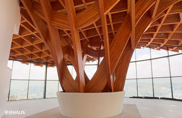 우딘, 대전 보문산 전망대 제작 참여 '고난도 곡면 글루램 기술' 공개