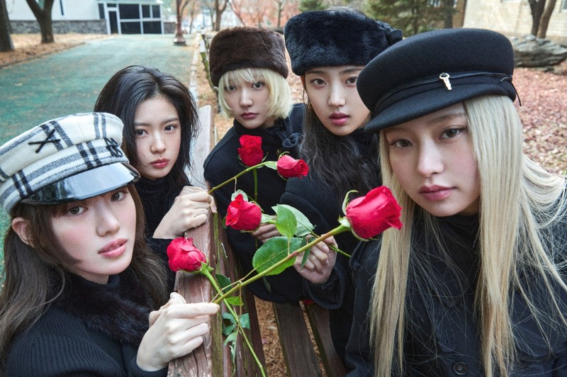 키키, 신보 첫 콘셉트 포토 공개…겨울 빈티지 무드 가득