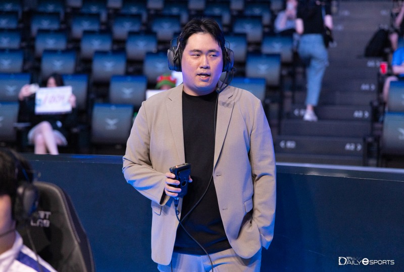 DN 수퍼스 주영달 감독.