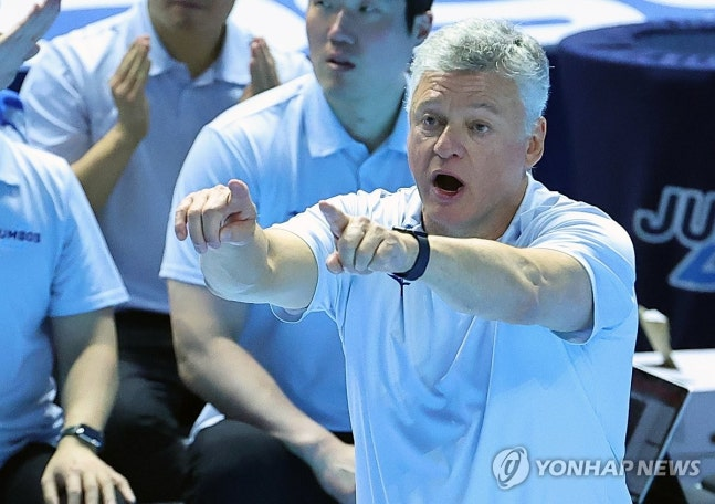 대한항공 헤난 감독 / 사진=연합뉴스