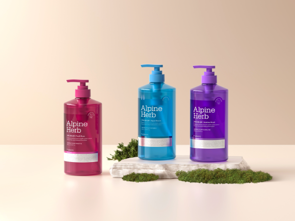 생활뷰티기업 애경산업의 케라시스가 고산지대 허브 추출물을 주성분으로 한 ‘알파인 허브’ 샴푸 및 컨디셔너를 새롭게 선보이며 헤어케어 시장 공략에 나선다. (이미지 제공=애경산업)