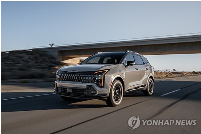 현대차그룹은 지난해 미국시장에서 하이브리드 선전에 힘입어 친환경차 판매도 미국 진출이후 최다 기록을 세웠다. 사진=기아 스포티지, 연합뉴스