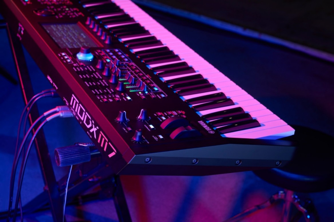 야마하뮤직코리아가 플래그십 사운드 기술을 집약한 신디사이저 ‘MODX M 시리즈’를 선보이며 연주 환경 전반을 겨냥한 라인업 확장에 나섰다.