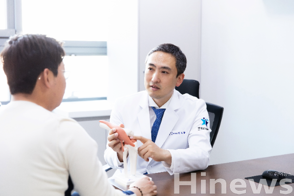 권오룡 연세스타병원 병원장(정형외과 전문의)