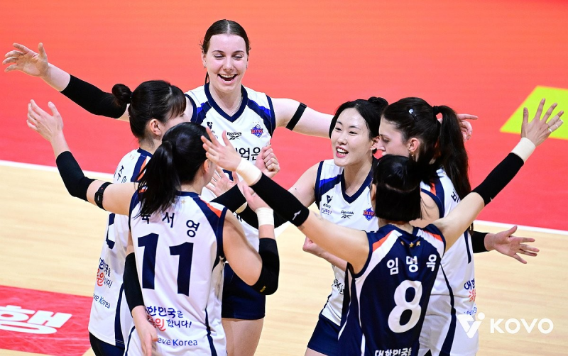 전 세트 20점대 혈투...IBK기업은행, 빅토리아 31점 앞세워 정관장 3-1 격파