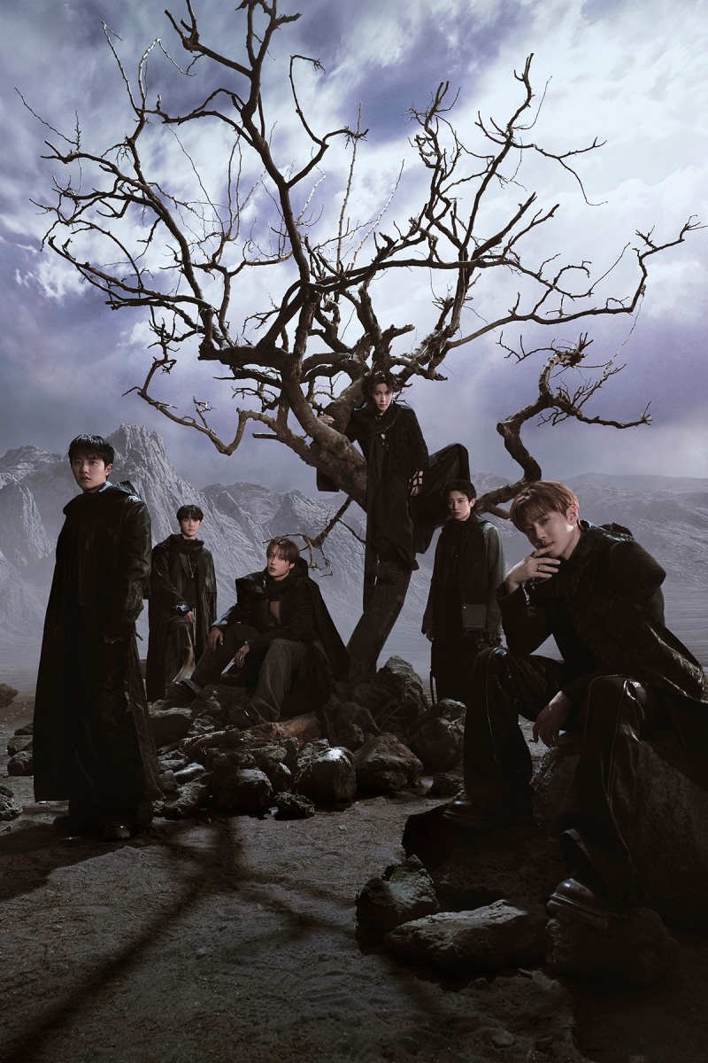 엑소 정규 8집에 사랑 서사도 담았다…로맨틱한 ‘Moonlight Shadows’+격정적인 ‘Crazy’+이별의 아픔 ‘Suffocate’