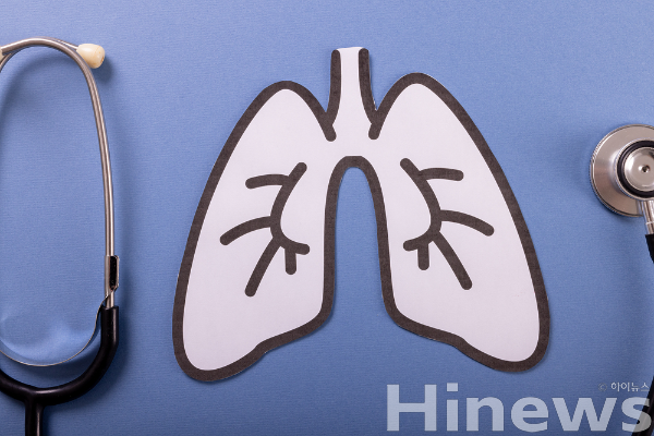 겨울철 폐렴 환자가 급증하며, 당뇨·심장·폐 등 기저질환자는 발병과 사망 위험이 특히 높다. (사진 제공=클립아트코리아)