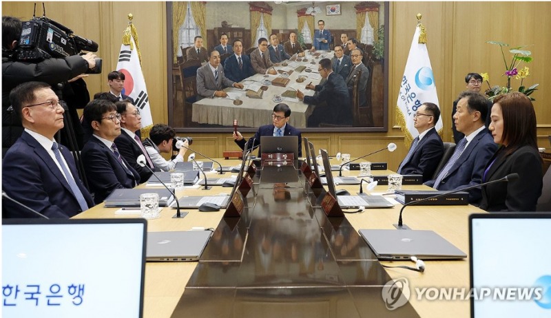 15일 열린 금융통화위원회에서 추가 금리인하 가능성 문구를 완전히 삭제했다. 사진=연합뉴