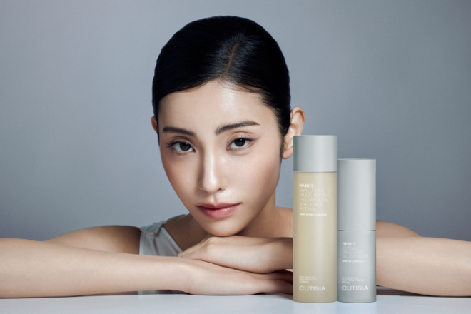 큐티시아가 NMN 성분을 앞세운 신제품 NMN 에센스와 NMN 세럼을 공식 론칭하며 리버스 에이징 시장 공략에 나섰다.