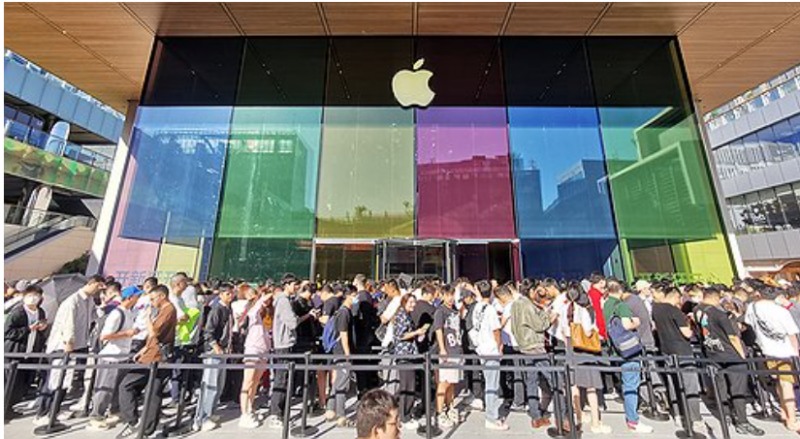 애플의 아이폰 판매가 지난4분기 중국시장에서 1위를 탈환한 것으로 나타났다고 카운터포인트리서치가 밝혔다. 사진=연합뉴스