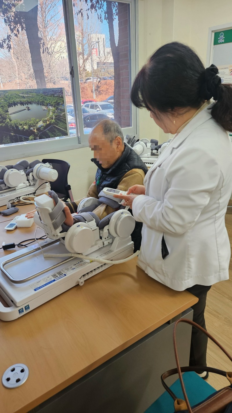 뇌병변 장애인 근력 강화 재활 프로그램 운영 (평택시 제공)