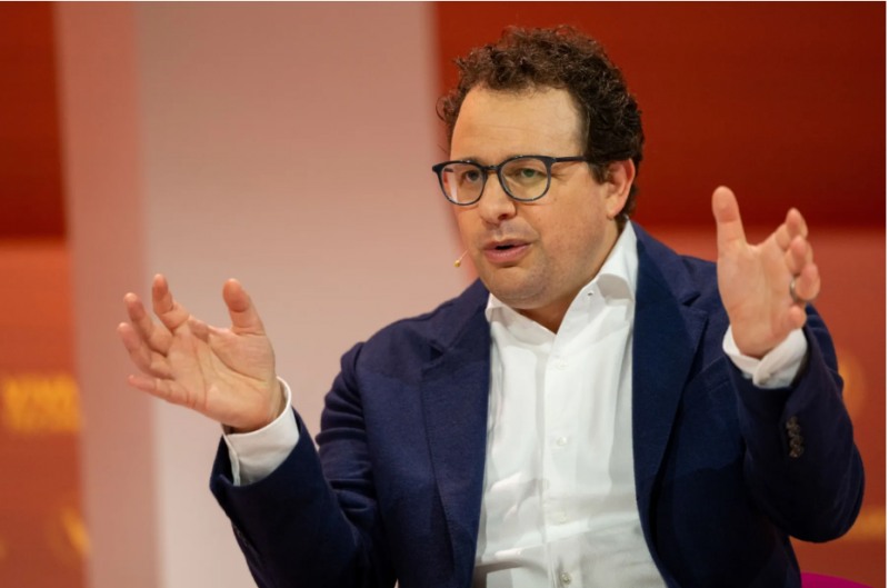 AI 챗봇 '클로드'를 운영하는 다리오 아모데이 앤스로픽CEO는 20일(현지시간) 엔비디아의 H200 칩 중국 판매는 북한에 핵무기를 판매하는 것과 비슷한 일"이라고 비판했다. 사진=게티 이미지