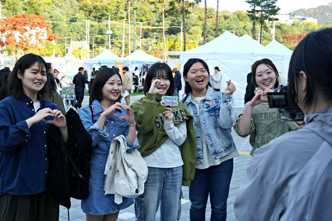 '모두의 클럽' 동아리 사진. (사진제공=관악문화재단)