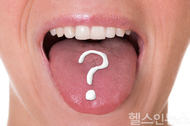 혀의 색과 상태 변화는 내 몸의 현재 컨디션을 보여주는 중요한 지표이므로 매일 아침 세안 시 함께 확인하는 습관이 필요하다. (이미지 제공=클립아트코리아)