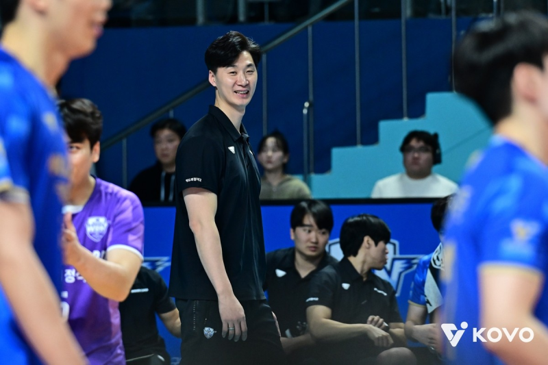 박철우 우리카드 감독 대행