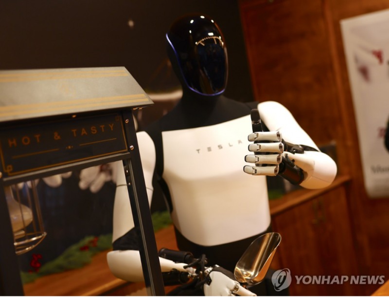 테슬라의 휴머노이드 로봇 옵티머스. 사진=EPA 연합뉴스