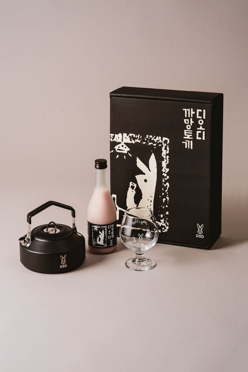 캠핑 라이프스타일 브랜드 디오디, 전통주 술샘과 협업 ‘디오디 까망토끼 에디션’ 출시