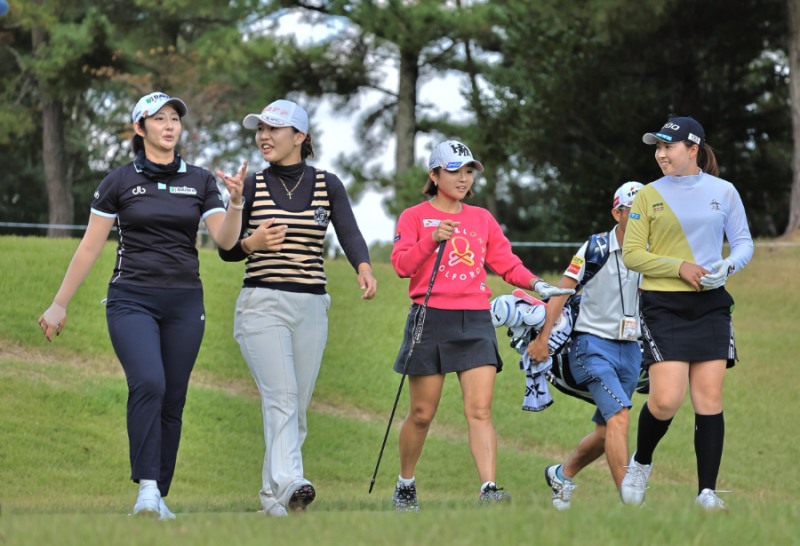 (사진 설명: 왼쪽부터 배선우, 황아름, 이보미, 일본의 상금왕 타케다 리오 선수 / 사진 제공: 황아름 선수)