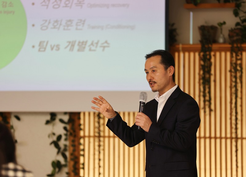 정태석 박사 ‘자녀 부상 예방 팁’ 강의(사진=넥슨 제공).