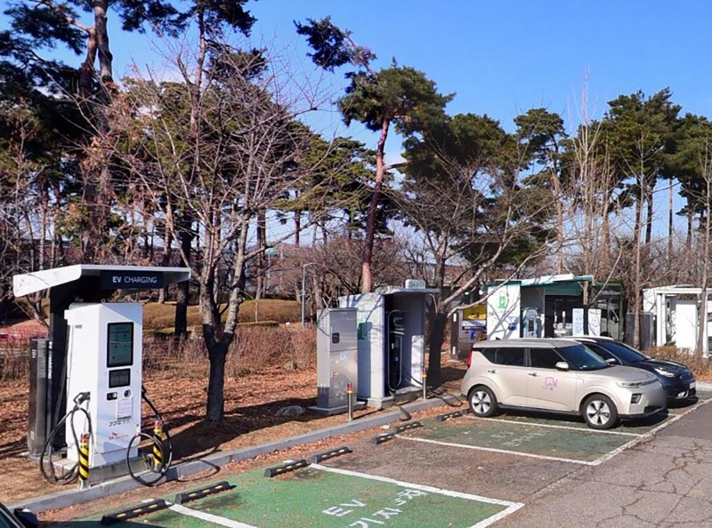 성남시청 야외 주차장 전기차 충전 구역