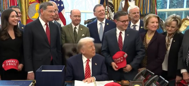 (상보) 美 하원 예산안 통과·트럼프 서명…부분적 셧다운 종료