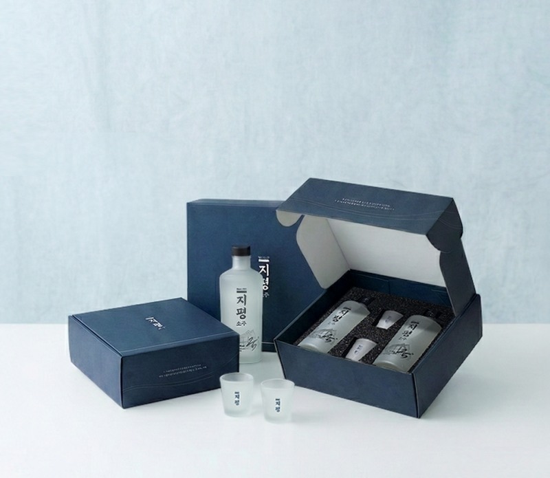 올 설에는 ‘지평소주’로… 지평, 전용잔 담은 한정판 선물세트 선보여