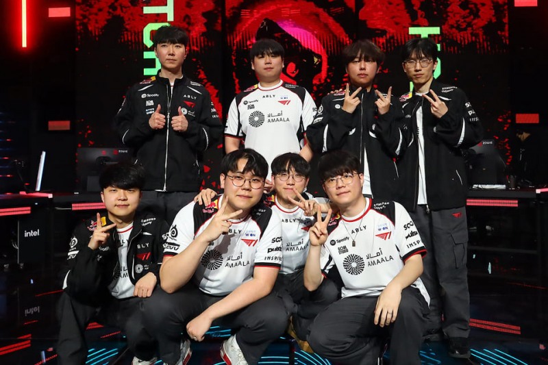 페이퍼 렉스를 상대하는 T1(사진=라이엇 제공).