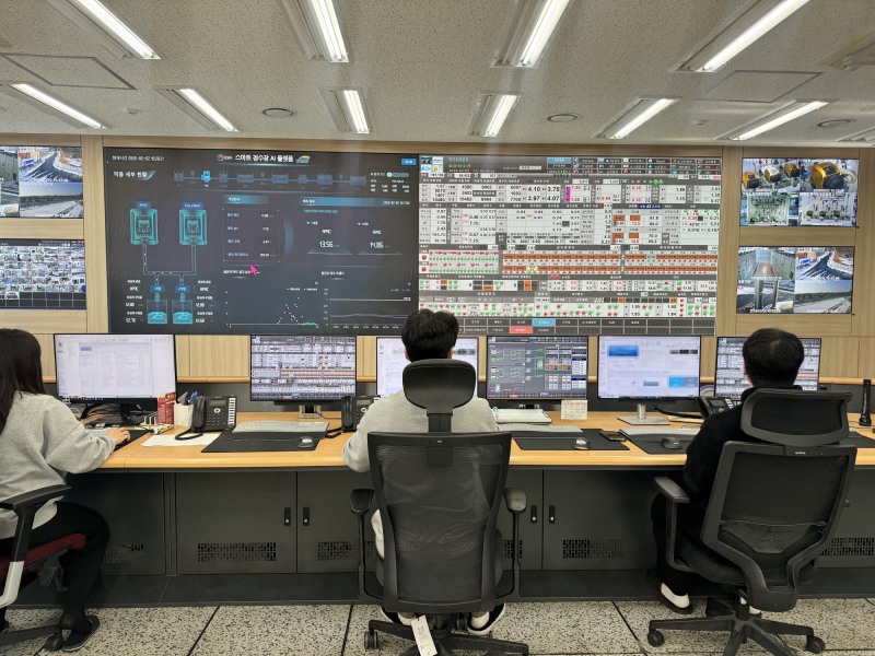 화성 AI 정수장 상황실