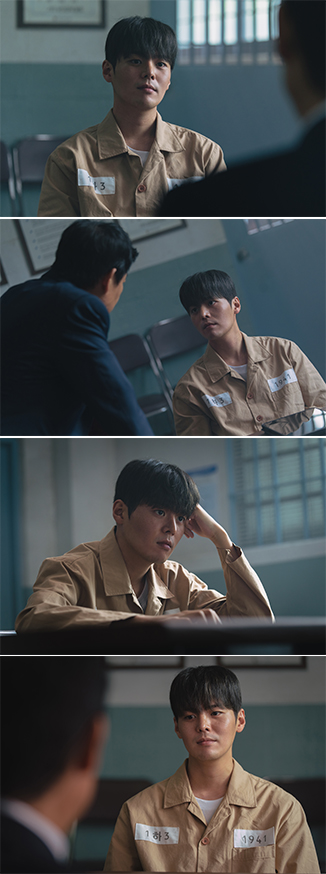 ‘블러디 플라워’ 려운, 천재 연쇄살인범 변신…숨 막히는 ‘티키타카 심리전’ 구축