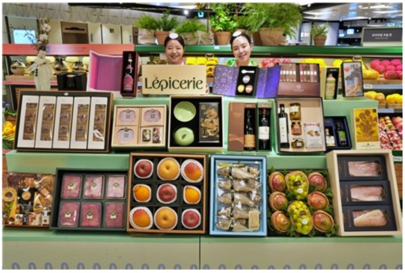 백화점업계도 중국의 춘절을 앞두고 중국 관광객들이 러시를 이룰 것으로 기대하고 있다. 사진=연합뉴스