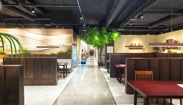 본아이에프 ‘본흑염소능이삼계탕’, 충주에 180평 가든형 매장 오픈...단체 고객 공략