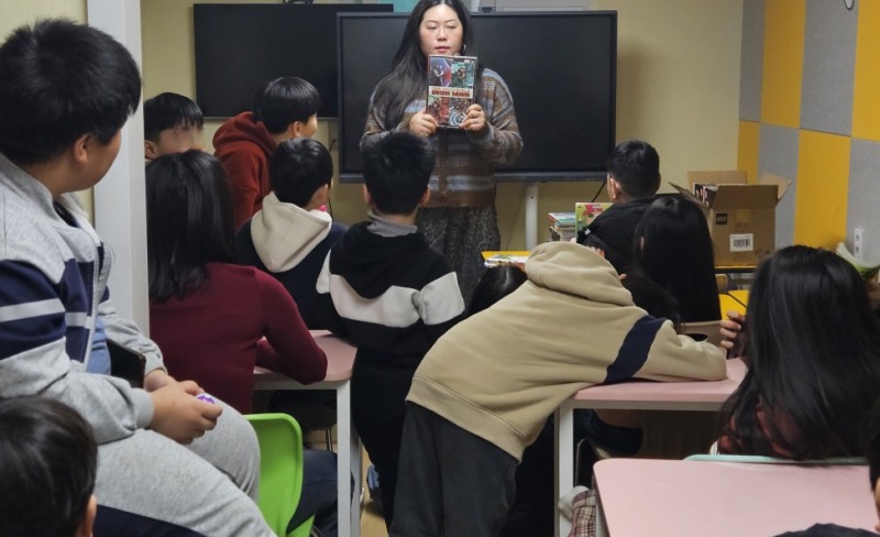 명예영국인 백진경, 은가비지역아동센터 후원품 전달