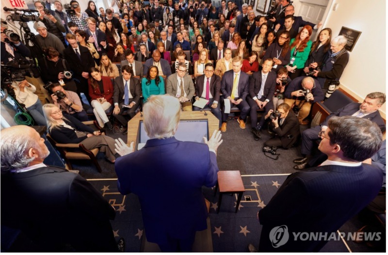 미연방대법원 판결이후 기자회견하는 트럼프 대통령. 사진=로이터통신, 연합뉴스