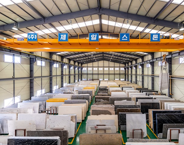 제일스톤, 스페인산 신제품 빅슬랩 입고…”공급 안정성과 현장 대응이 핵심 경쟁력”