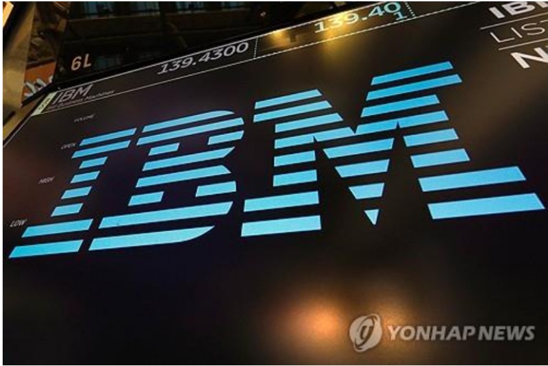 미국의 IBM 주가가 23일(현지시간) 앤트로픽이 AI 에이전트 서비스인 '클로드 Cowork' 출시 소식에 주가가 무려 13% 넘게 급락했다. 사진=로이터통신, 연합뉴스