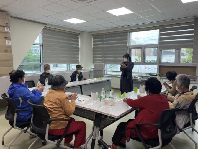 지난해 음성군보건소 치매 예방 기억더하기 행복교실 운영 사진 (이미지 제공=음성군)