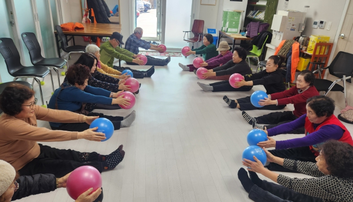 “튼튼 ON, 활력 ON” 프로그램 운영 (이미지 제공=횡성군)