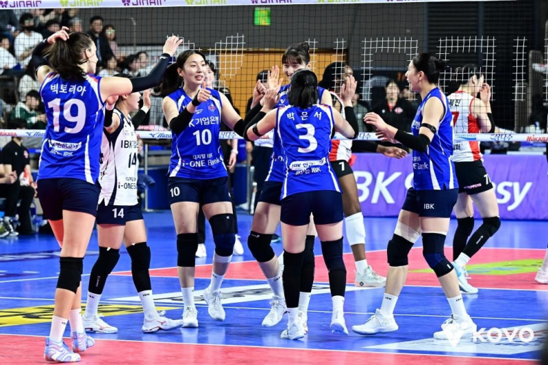 IBK기업은행, 페퍼저축은행 3-1 격파...3위 흥국생명 6점 차 추격