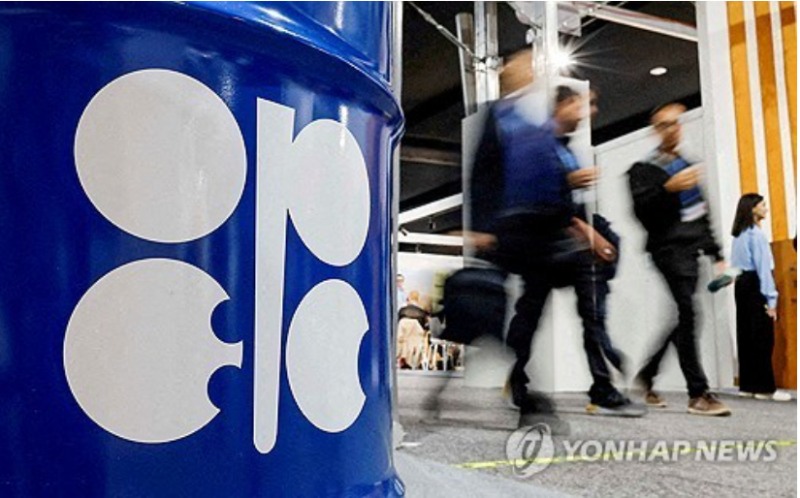 러시아를 포함한 석유수출국협의체(OPEC+)는 4월부터 하루 20만6천배럴을 증산키로 결정했다. 사진=OPEC, 로이터통신