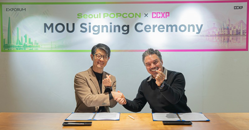 사진=서울팝콘 주최사 엑스포럼 신현대 대표(좌)와 CCXP 피에르 만토바니(Pierre Mantovani) 대표