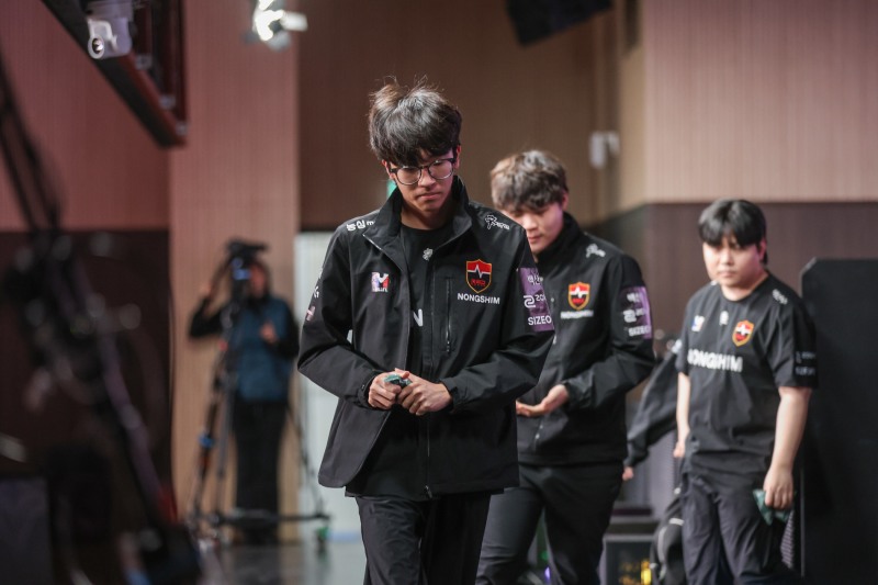 kt롤스터를 꺾고 T1에 복수를 선언한 농심(사진=CL 제공).