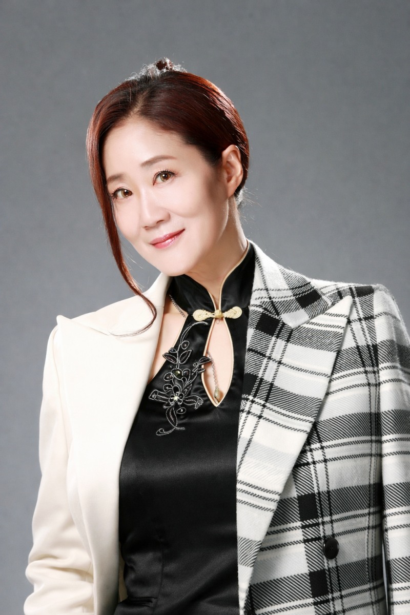 “수강생에서 교수로”… 한양대학교 1기 심재, 시니어모델 전설이 되다