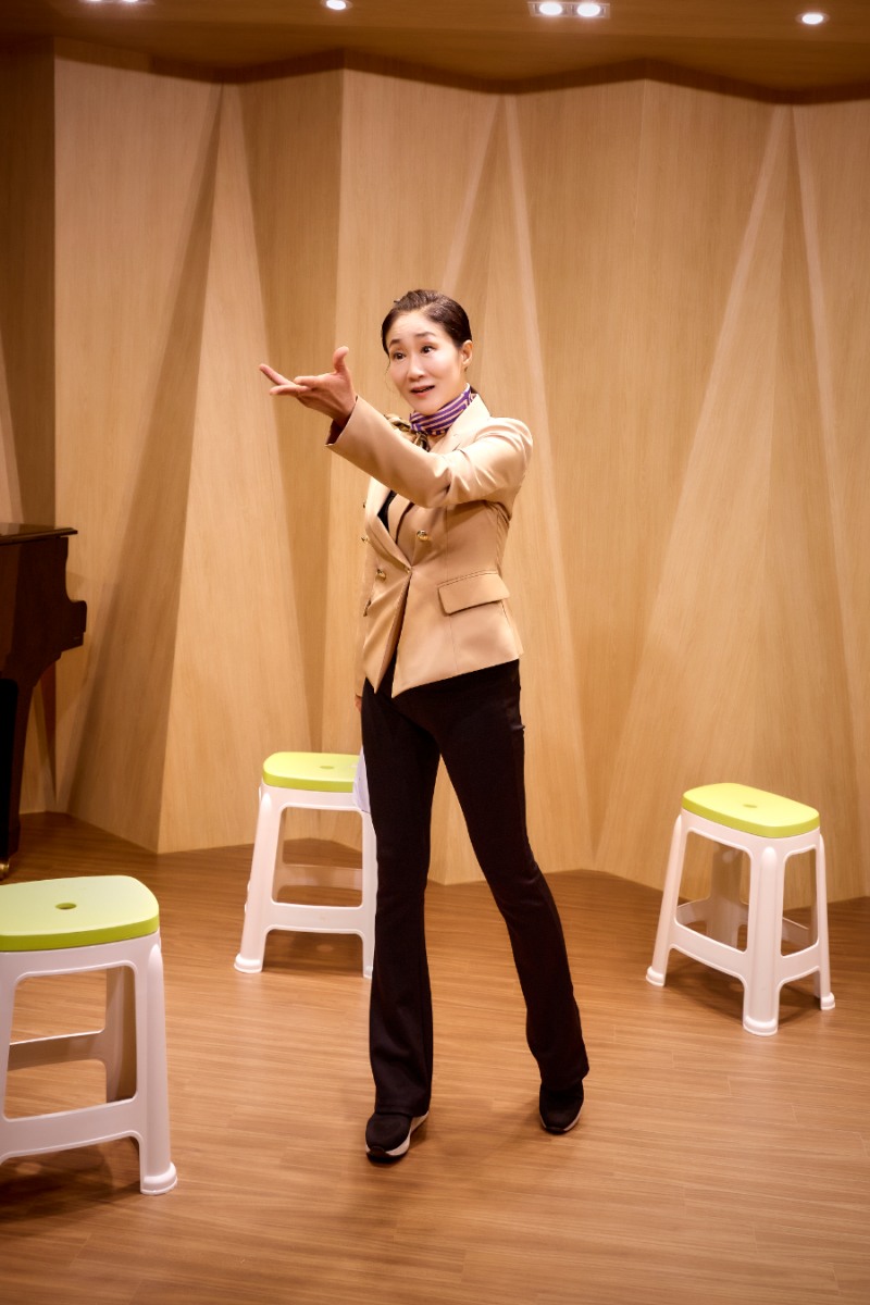 “수강생에서 교수로”… 한양대학교 1기 심재, 시니어모델 전설이 되다