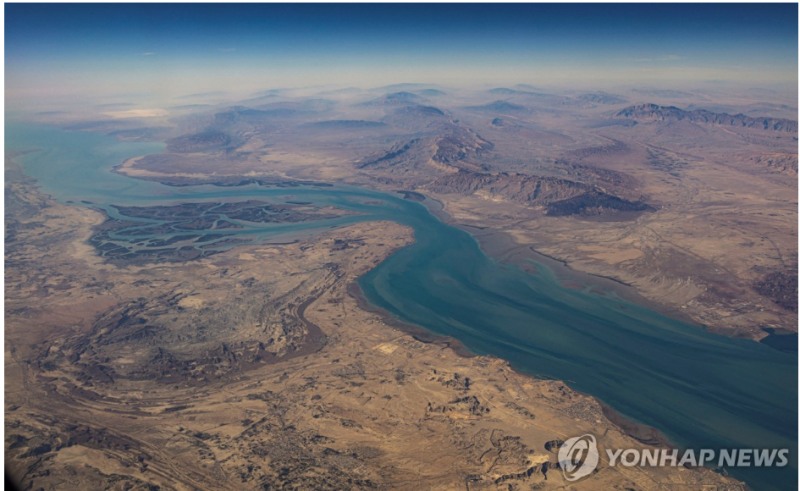 브렌트유가 3일(현지시간) 장중 9% 가까이 급락했으나 트럼프 대통령의 호르무츠해협 호위 발언에 다소 낙폭을 줄였다. 사진=연합뉴스