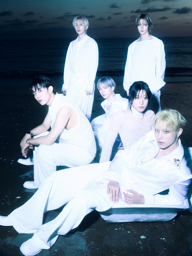 피원하모니, 미니 9집 'UNIQUE' 두 번째 콘셉트 포토 공개…순백의 몽환 비주얼