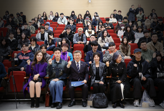 정근식 서울시교육감, 라사라패션직업전문학교 2026학년도 입학식 축사 진행