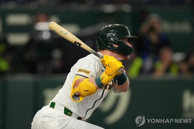 쐐기 솔로 아치를 그린 호주의 트래비스 바자나 / 사진=연합뉴스