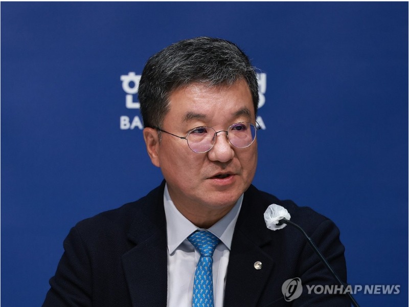 한국은행 김웅 부총재보는 6일 "국제유가 급등으로 3월 물가상방 압력이 커졌다"고 우려를 표명했다. 사진=연합뉴스